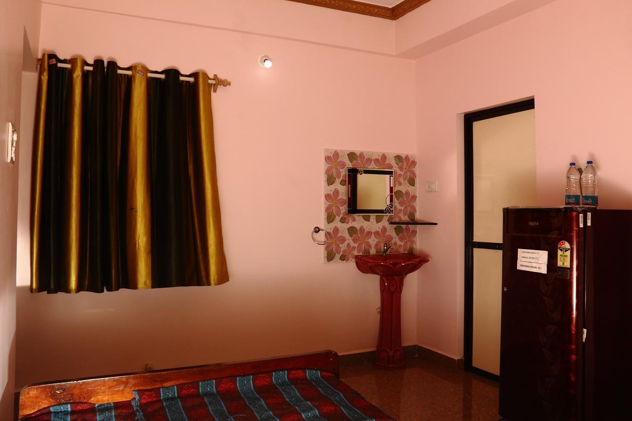Sai Guru Guest House Anjuna Exterior photo